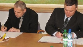 Po zwiedzaniu miasta nastąpiło uroczyste podpisanie aktu partnerstwa.
